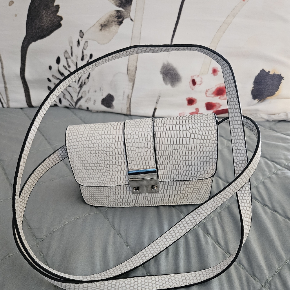 Sondra Roberts White Textured Crossbody Bag  Purse
